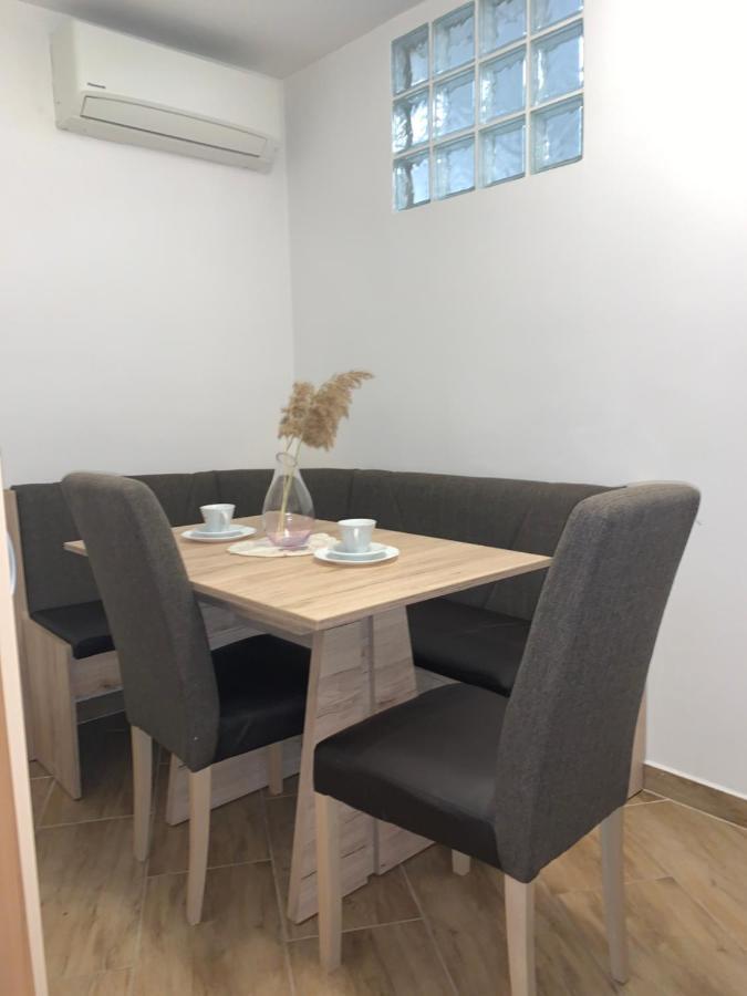 דירות קופר Apartma Eli2 מראה חיצוני תמונה